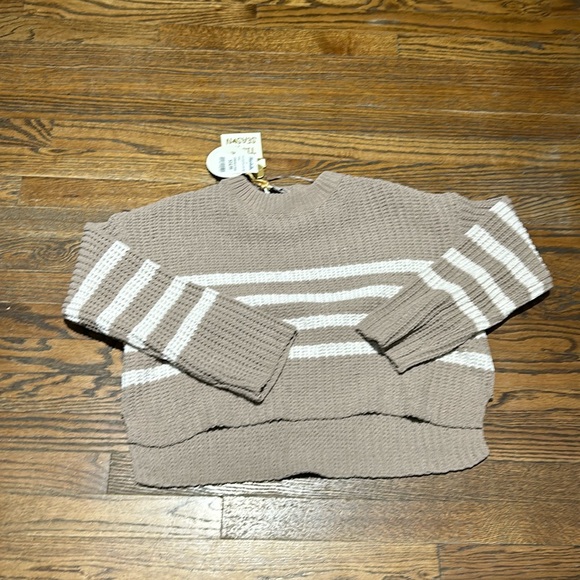 Super Soft Pink Rose Sweater - Picture 6 of 7